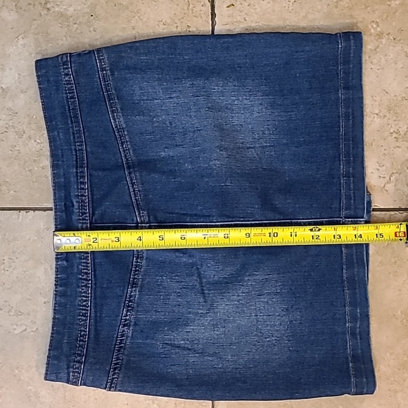 Romeo & Juliet Couture Jean skirt - Picture 5 of 7